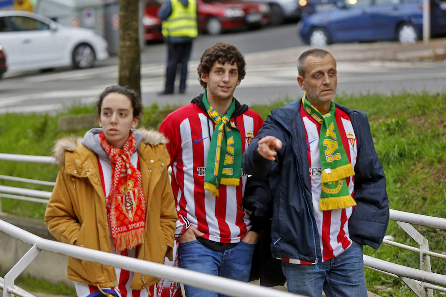 La afición rojiblanca llenó de alegría el campo del Eibar durante el encuentro de Copa del Rey