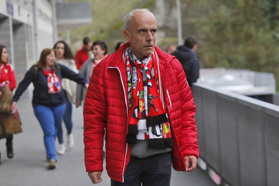 La afición rojiblanca llenó de alegría el campo del Eibar durante el encuentro de Copa del Rey