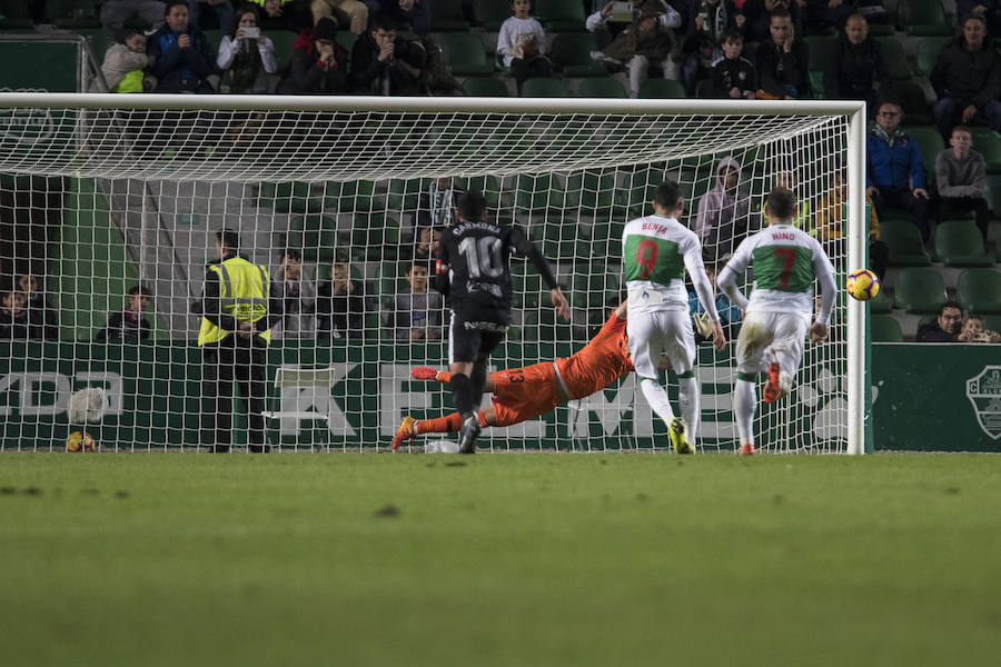 Fotos: Elche 0-0 Sporting, en imágenes