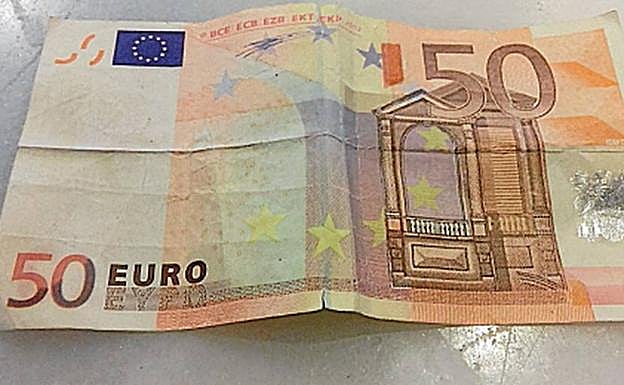 Una banda itinerante deja billetes falsos de 50 euros en Mieres