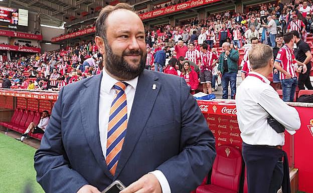 Jorge Menéndez Vallina, en El Molinón.