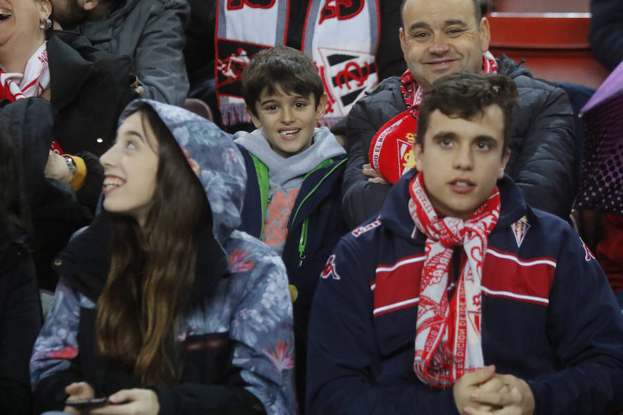 Fotos: ¿Estuviste en el encuentro del Sporting contra el Mallorca? ¡Búscate!