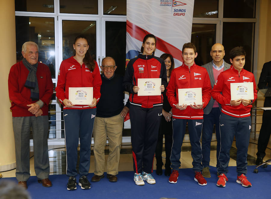 Fotos: El Grupo Covadonga entregó sus becas a 124 deportistas