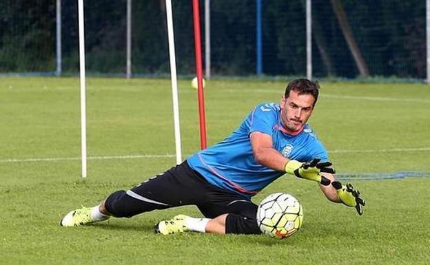 Sin detalles sobre la salida de Esteban del Real Oviedo