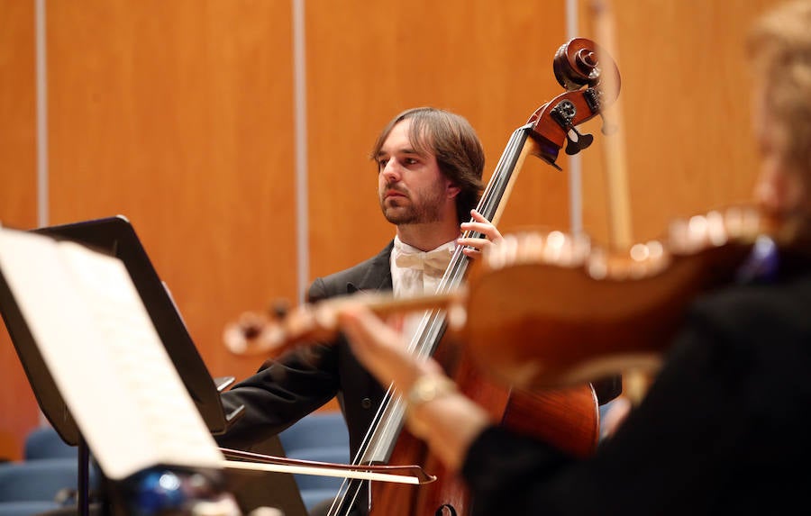 Un rito protagonizado por el Coro de la Fundación Princesa de Asturias y la Orquesta Sinfónica del Principado de Asturias (OSPA) que se escucha, un año más, como regalo de la Navidad