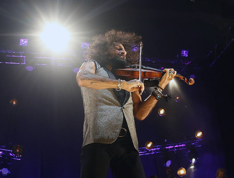 El violinista no defraudó con 'La increíble gira del violín' en su actuación en el Palacio de Deportes de Gijón. Un concierto enmarcado en el Metrópoli Winter 2018