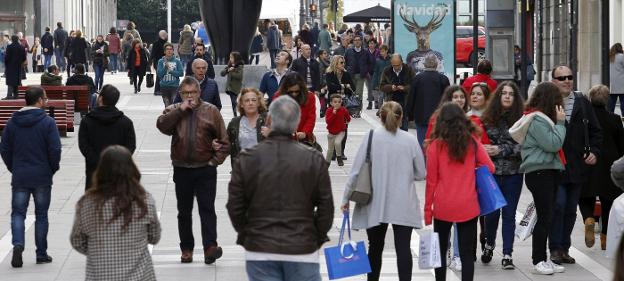 La calle Pelayo, uno de los principales ejes comerciales de la ciudad. 