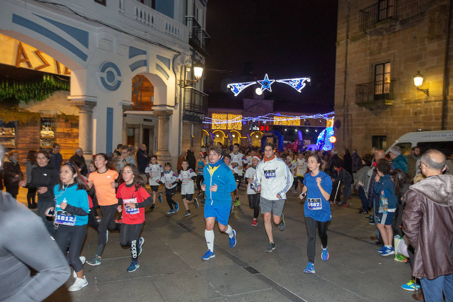 Fotos: ¿Estuviste en la San Silvestre de Avilés? ¡Búscate!