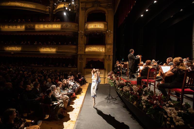 La Orquesta Sinfónica Ciudad de Avilés ofreció su primer recital del 2019 ante un numeroso público.