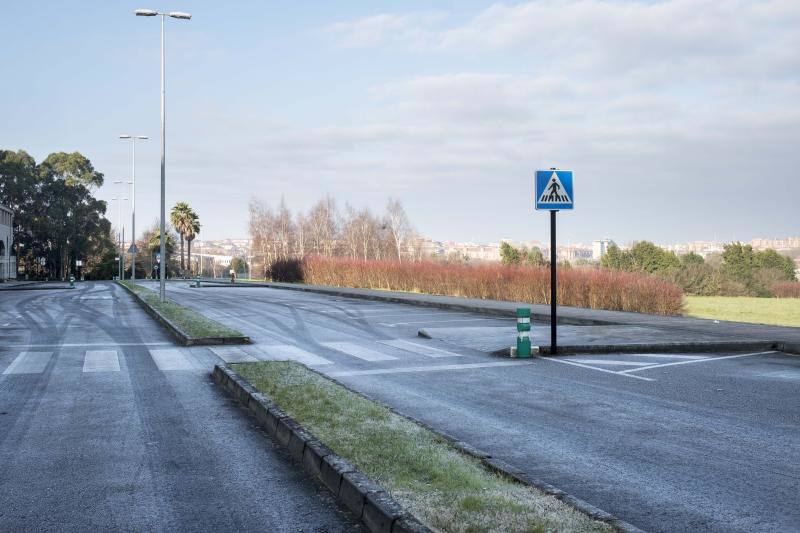 Gijón, Cangas del Narcea, Oviedo o Pajeres, al igual que otros muchos rincones de la región, amanecieron cubiertas de hielo