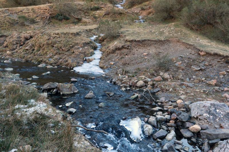 Gijón, Cangas del Narcea, Oviedo o Pajeres, al igual que otros muchos rincones de la región, amanecieron cubiertas de hielo