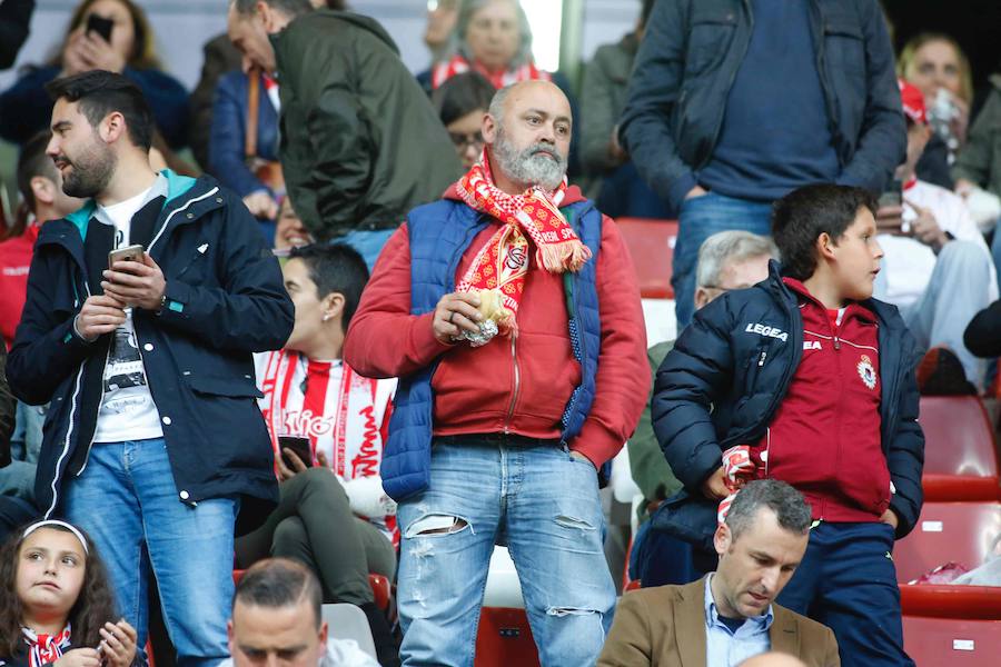 Fotos: ¿Estuviste en el Sporting - Valencia (2-1)? ¡Búscate!