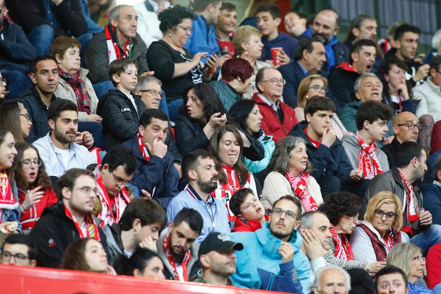 Fotos: ¿Estuviste en el Sporting - Valencia (2-1)? ¡Búscate!