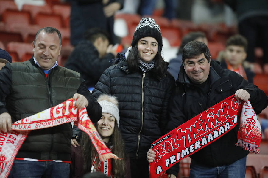 Fotos: ¿Estuviste en el Sporting - Valencia (2-1)? ¡Búscate!