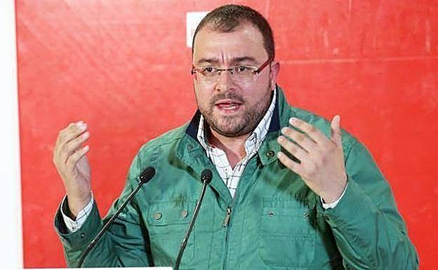 Barbón ve en los candidatos de PP y Ciudadanos en Asturias una reacción a la renovación en la FSA