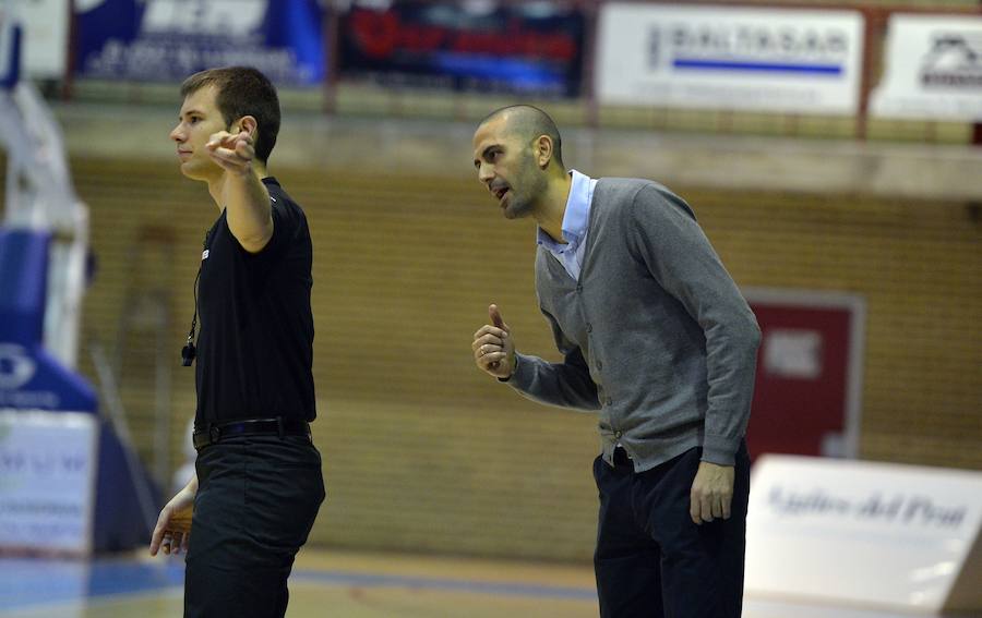 El desenlace del partido pudo ser otro si los árbitros hubieran señalado falta personal en la última acción del partido. Un lanzamiento en suspensión de Llorente que no entró y que podía haber cambiado el resultado si se hubiera señalado falta personal.