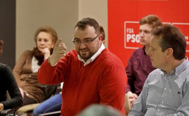 Adrián Barbón, secretario general de la FSA en Asturias