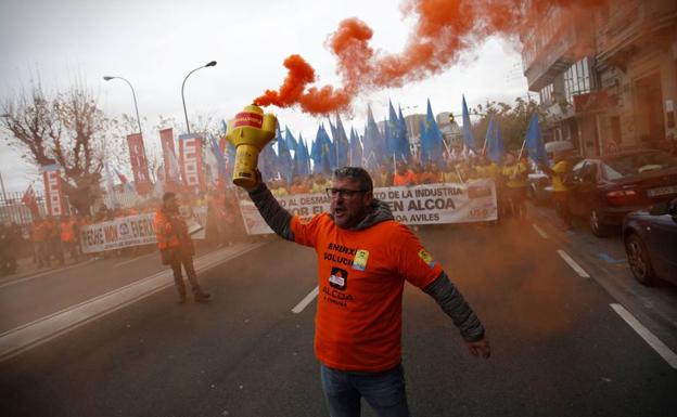 Protesta de los trabajadores de Alcoa en A Coruña. 