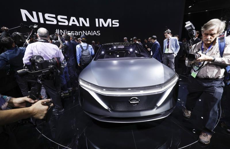 Los SUV, camiones y coches deportivos son los protagonistas de un devaluado salón del automóvil de Detroit, en el que habrá menos fabricantes y más incertidumbre. Más allá de VW, los fabricantes alemanes abandonaron el salón de Detroit este año ante la competencia con otros eventos. Los analistas prevén una ralentización en las ventas en 2019, tras una década de crecimiento.