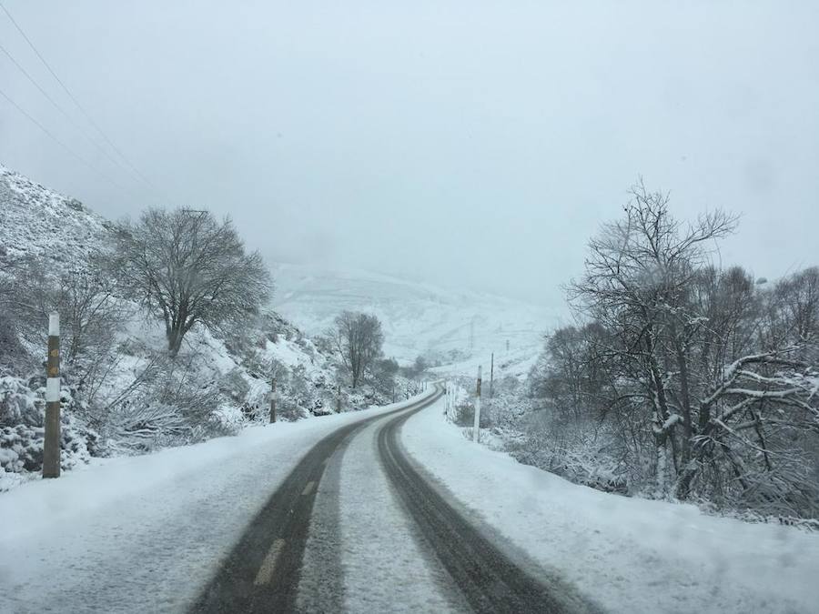 Las estaciones de esquí siguen cerradas el fin de semana a la espera de más nieve