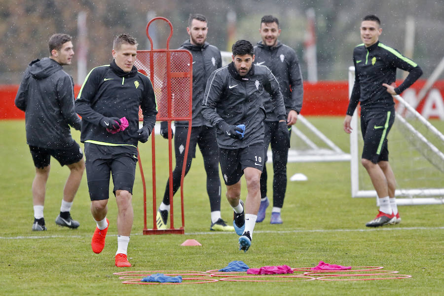 Los rojiblancos preparan su partido ante el Alcorcón