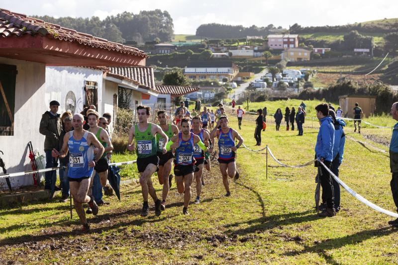 Moha Bakkali (Universidad) e Isabel Barreiro (Gijón Atletismo) han logrado los triunfos individuales Campeonato de Asturias de Cross Largo por Clubes, disputado en Perlora. Han participado más de 270 atletas.