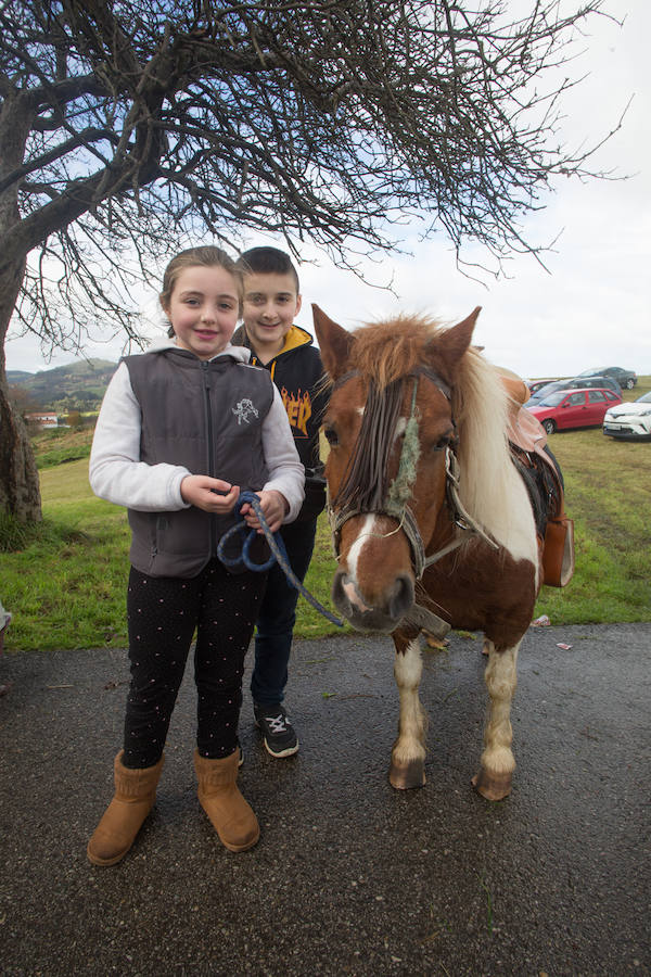 Fotos: Llaranes, La Magdalena y la ermita de Taborneda bendicen animales domésticos por San Antón