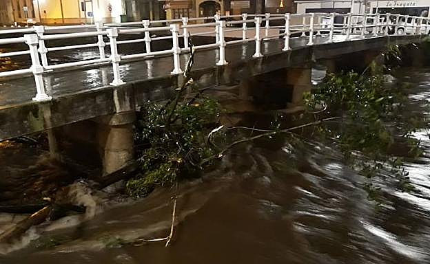 Puente del Beso en Luarca.