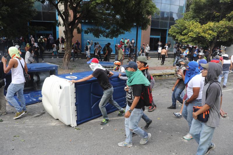 Fotos: Enfrentamientos en Venezuela tras la autoproclamación de Juan Guaidó