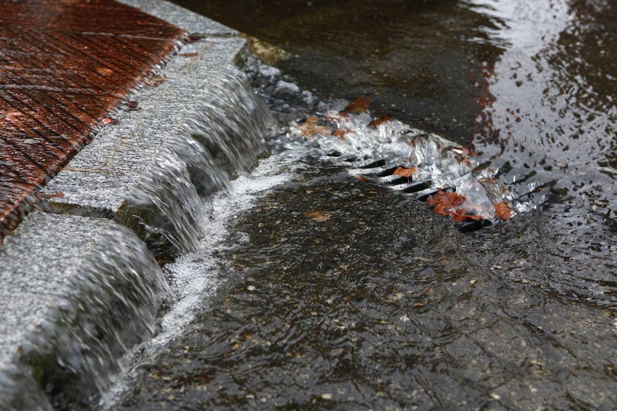 Cuatro ríos de la región permanecen en alerta ante la incesantes precipitaciones y el Principado ha activado el plan de inundaciones ante el temporal.