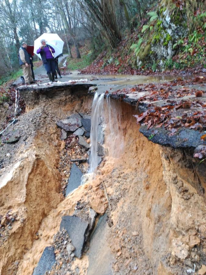 Cuatro muertos, calles anegadas por toda la región, cortes de varias carreteras, centros educativos cerrados y la evacuación preventiva de la central térmica de Lada, entre los múltiples incidentes de las inundaciones.