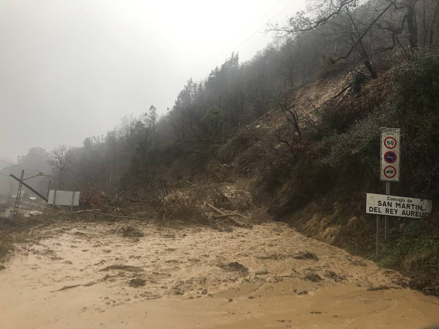 Cuatro muertos, calles anegadas por toda la región, cortes de varias carreteras, centros educativos cerrados y la evacuación preventiva de la central térmica de Lada, entre los múltiples incidentes de las inundaciones.