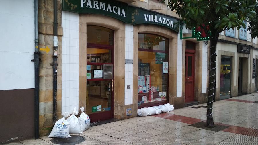 La villa se intenta recuperar este jueves de las importantes inundaciones sufridas durante la jornada del miércoles y confía en que hoy las lluvias no sean tan intensas