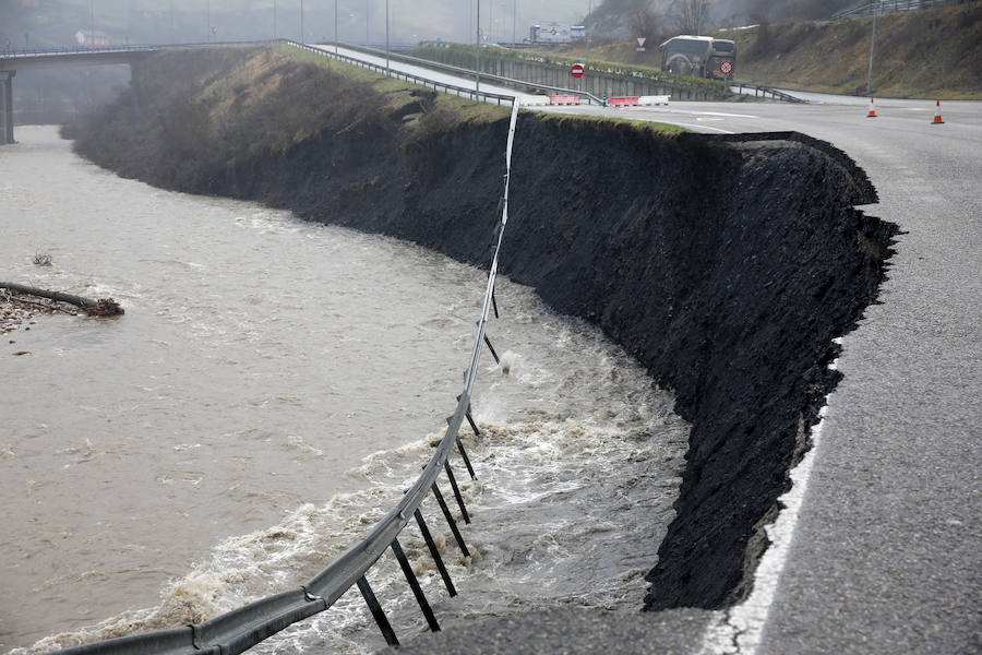Las inundaciones por la crecida de este río, además del Caudal, causó estragos en las cuencas asturianas.