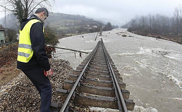 Estado de la vía en Cabañaquinta esta mañana.