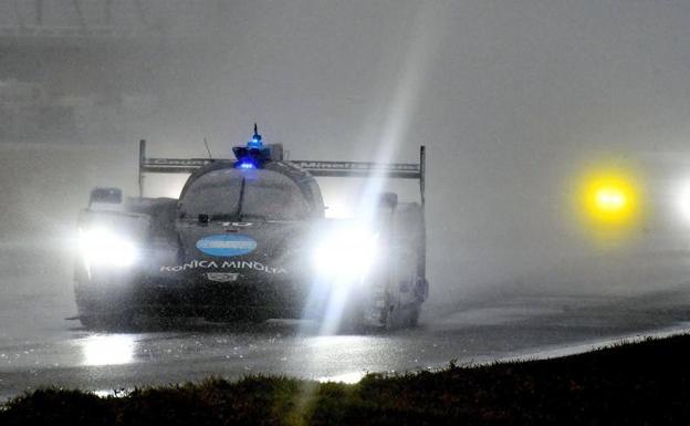 Alonso está a menos de una hora de proclamarse campeón en Daytona