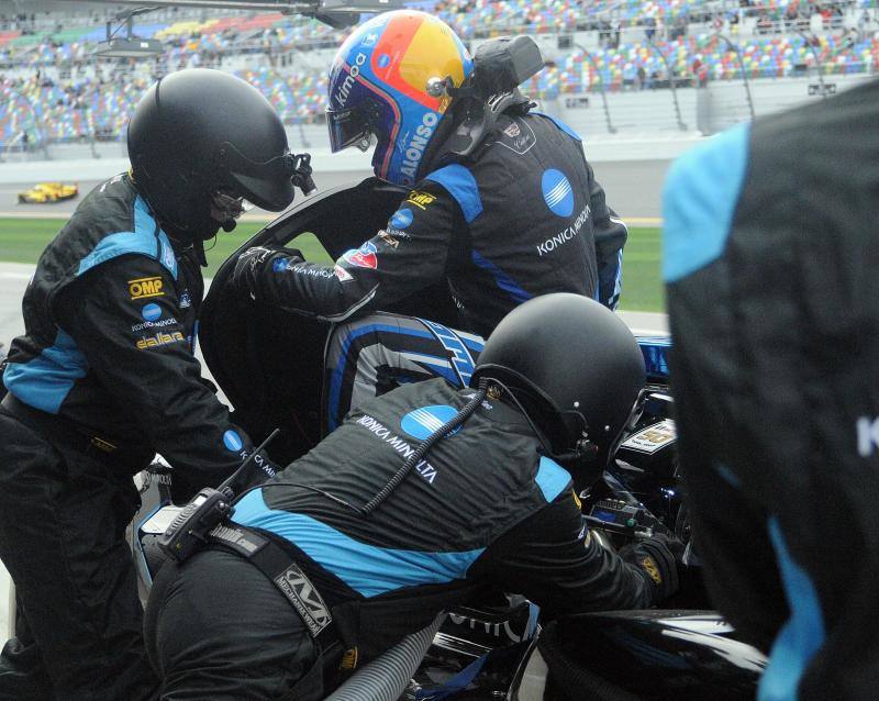 El protagonismo del asturiano fue absoluto en la victoria del equipo Wayne Taylor Racing en una edición marcada por la lluvia.