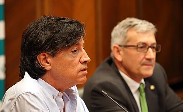 López-Otín y García Granda, en una comparecencia conjunta.