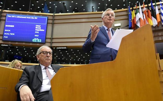 Jean Claude Junker y Michel Barnier.