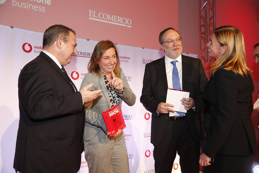 Lo galardones impulsados por EL COMERCIO de la mano de Vodafone, premiaron en Gijón las mejores prácticas renovadoras y de futuro en el tejido empresarial asturiano.