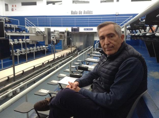 Antonio Álvarez Pinilla, en la cancha de subasta de la rula de Avilés. 