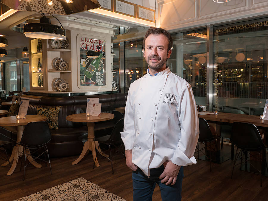 Nacho Manzano, en uno de los restaurantes Iberica de Londres, de los que es director gastronómico.