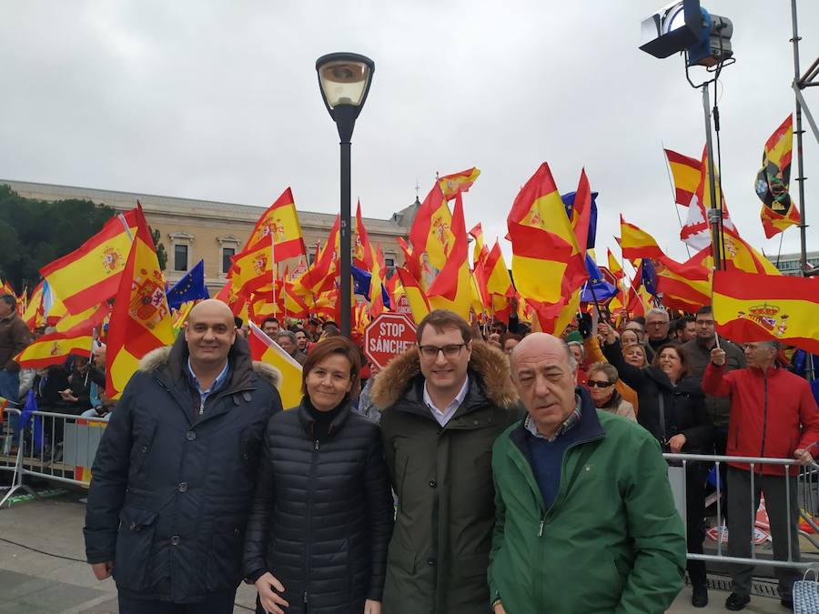 El PP pide materializar la protesta en las urnas el 26-M, Vox reclama la detención de Torra y Ciudadanos advierte al Gobierno de que esta puede ser sólo la primera movilización