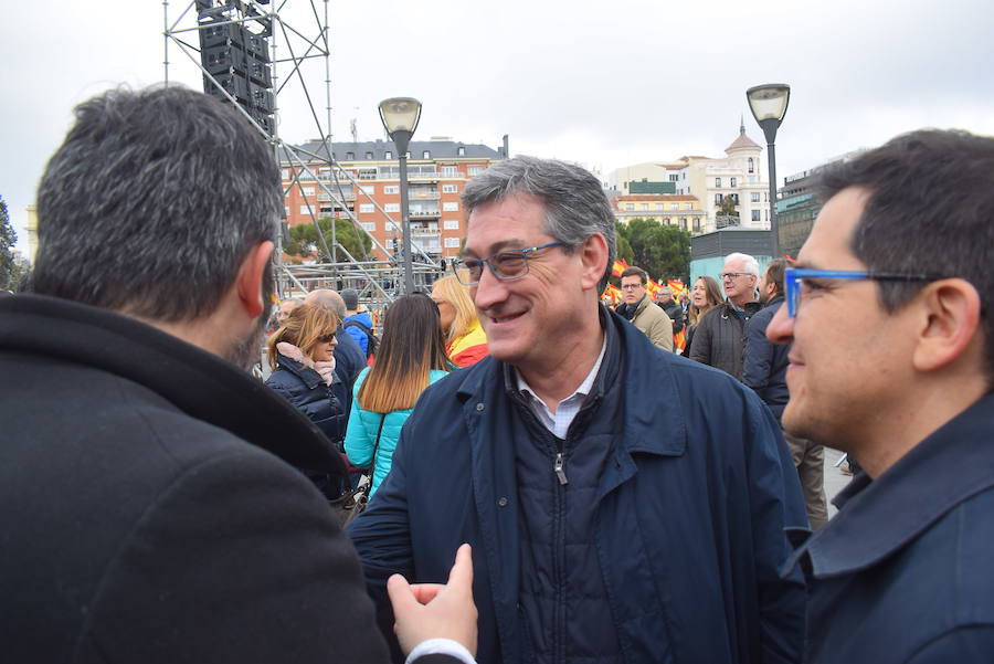 El PP pide materializar la protesta en las urnas el 26-M, Vox reclama la detención de Torra y Ciudadanos advierte al Gobierno de que esta puede ser sólo la primera movilización