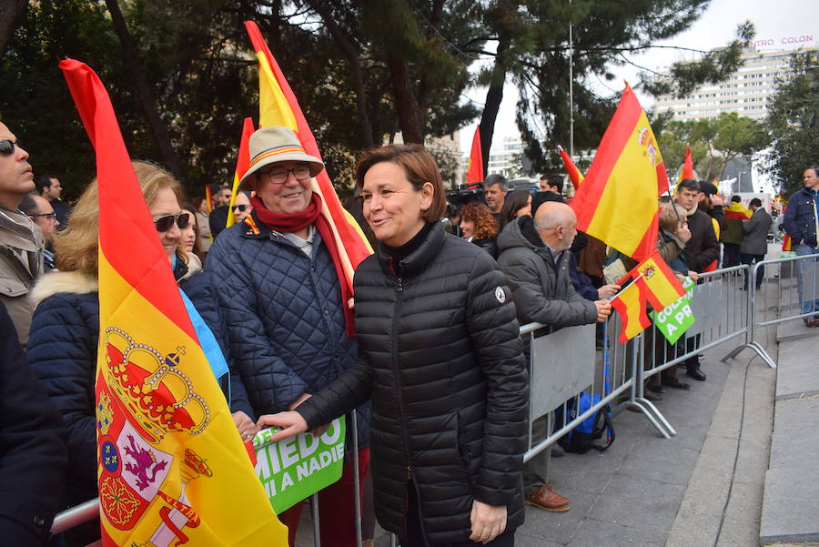 El PP pide materializar la protesta en las urnas el 26-M, Vox reclama la detención de Torra y Ciudadanos advierte al Gobierno de que esta puede ser sólo la primera movilización