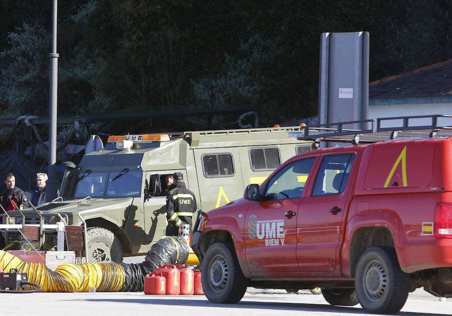 Una compañía del V Batallón de Intervención de Emergencias (BIEM V) de la Unidad Militar de Emergencia ha realizado este martes un ejercicio de instrucción en la zona de la ría del Eo. Navegación con embarcaciones a motor y remo, rescates acuáticos y trabajos subacuáticos o búsqueda en las orillas han sido algunos de los ejercicios realizados.