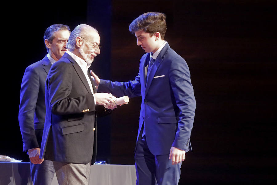 La Federación Hípica del Principado celebró en la Universidad Laboral su gala anual en la que distinguió a los mejores de 2018.