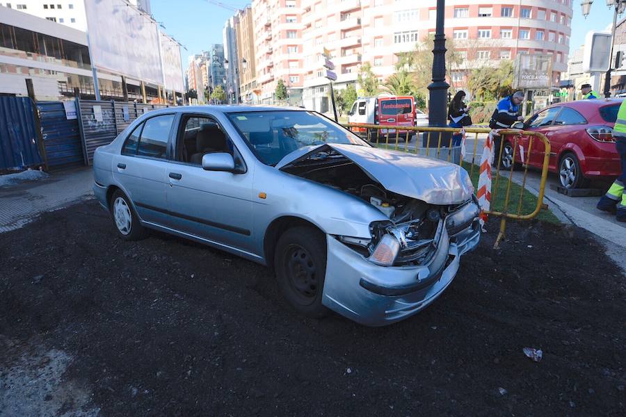 Hasta el lugar de los hechos se desplazaron la Policía Local y los sanitarios del HUCA