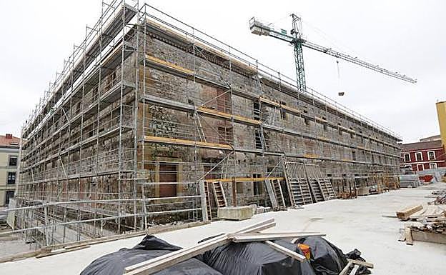 Xixón Sí Puede critica que las obras de Tabacalera vayan «más despacio que placas tectónicas»