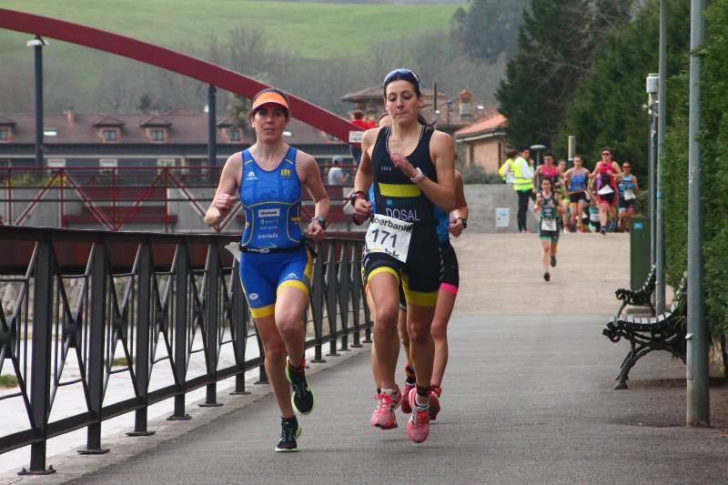 Fotos: Las mejores imágenes del IV Duatlón de Cangas de Onís